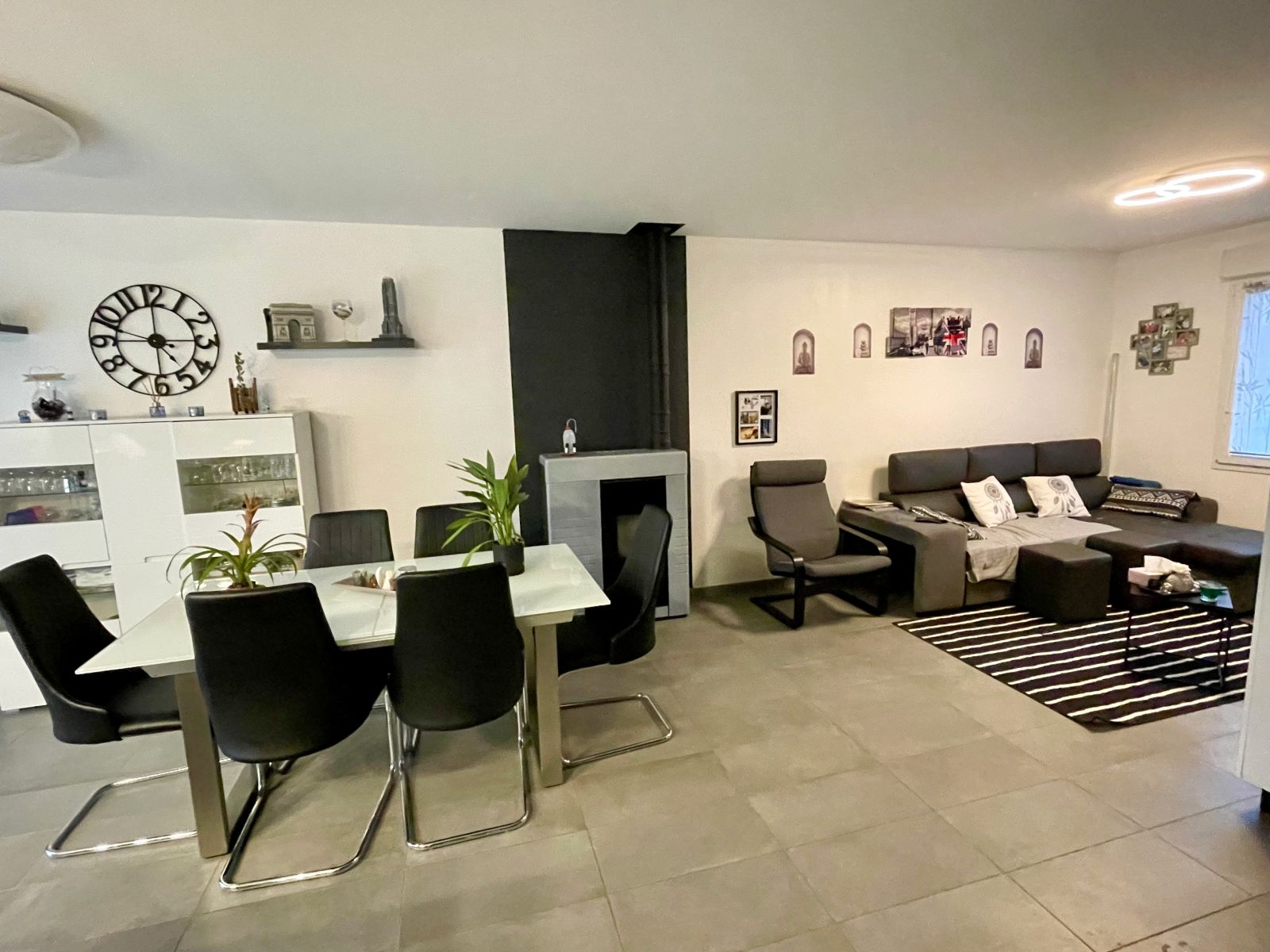 photo du bien : 2410-2488